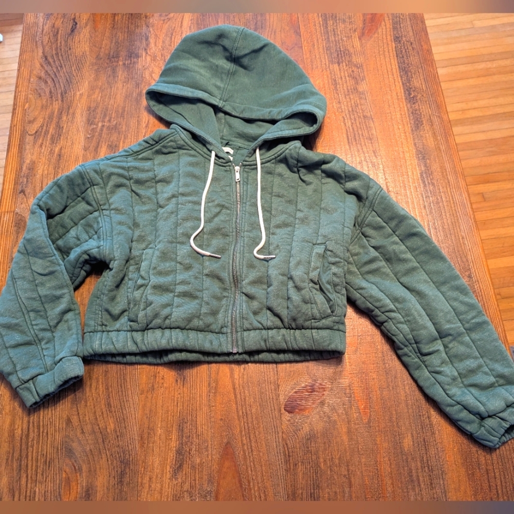 Urban Outfitters M Forest Green Quilted thick soft grunge cropped jacket